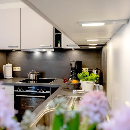 40 3, Heideweg 2 B *