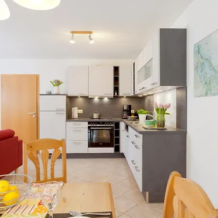 40 3, Heideweg 2 B *